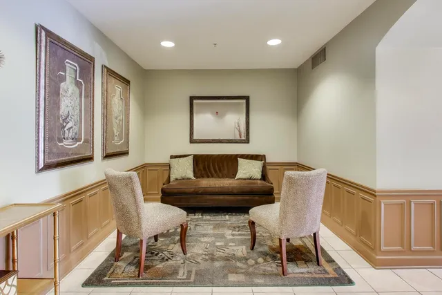 $300,000 | 1650 Riverwoods Drive, Unit 706, Melrose Park, IL 60160