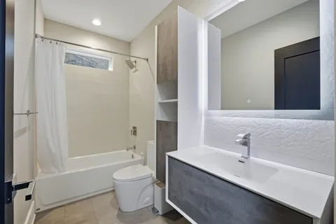 $999,900 | 3721 West Wabansia Avenue, Chicago, IL 60647