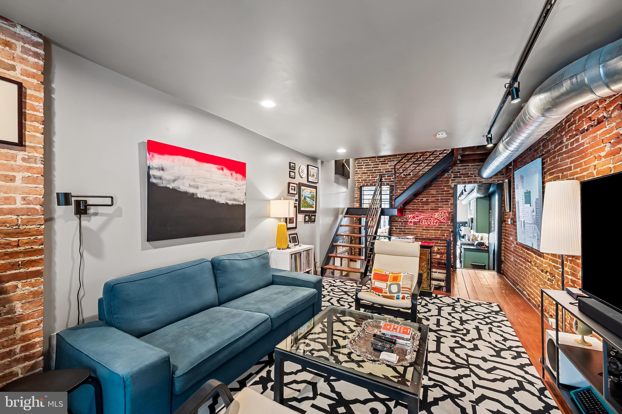 1240 Riverside Avenue Baltimore, MD 21230 - Photo 4 of 43