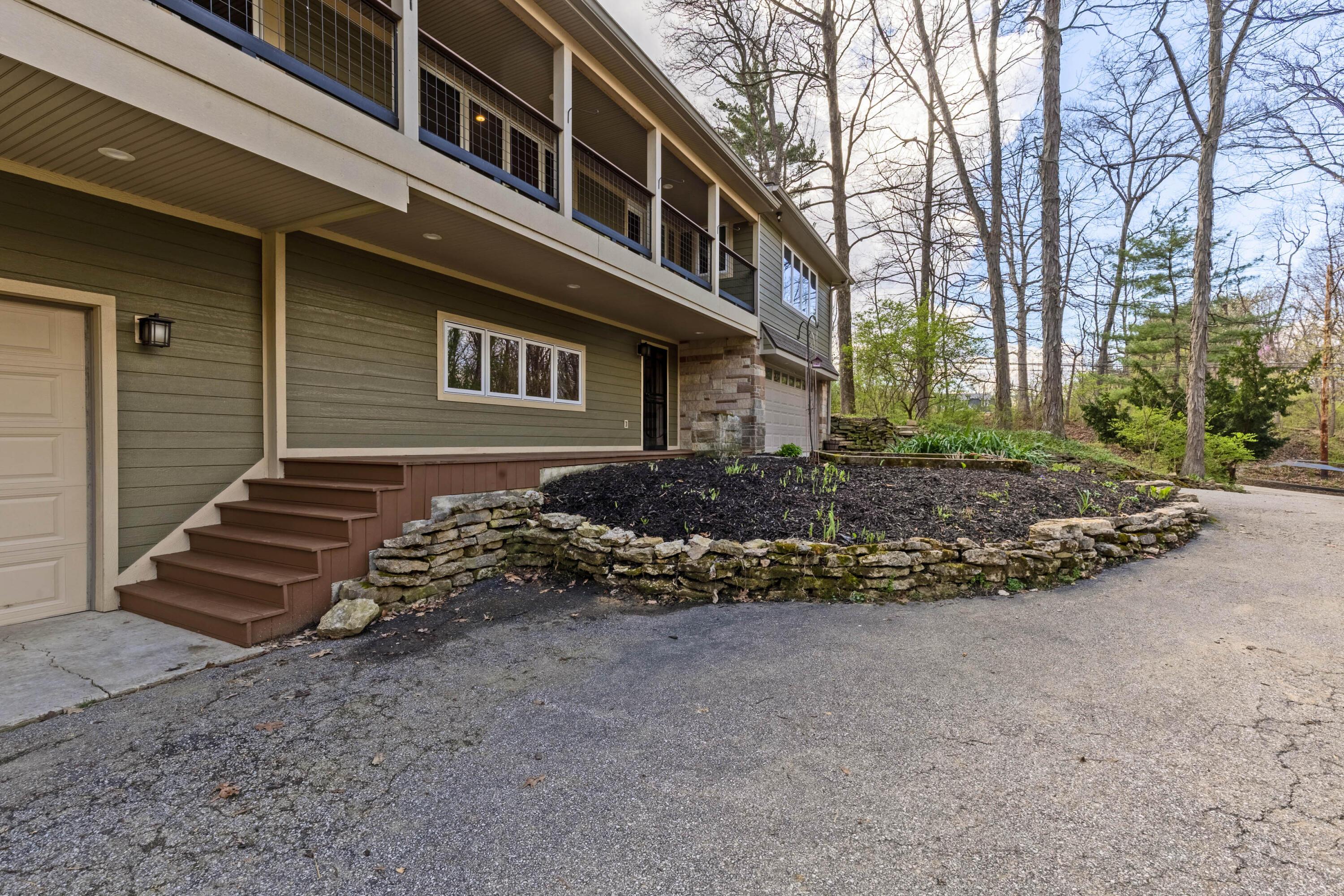 7860 Schott Road Westerville, OH 43081 - Photo 7 of 71 7. Front Deck
