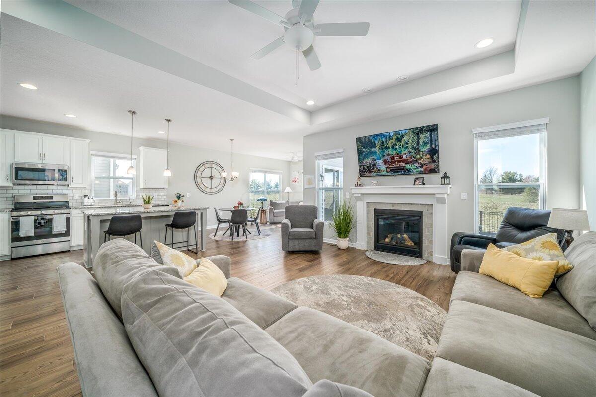 61 Chambers Bay Road Commercial Point, OH 43116 - Photo 3 of 35 Open concept living