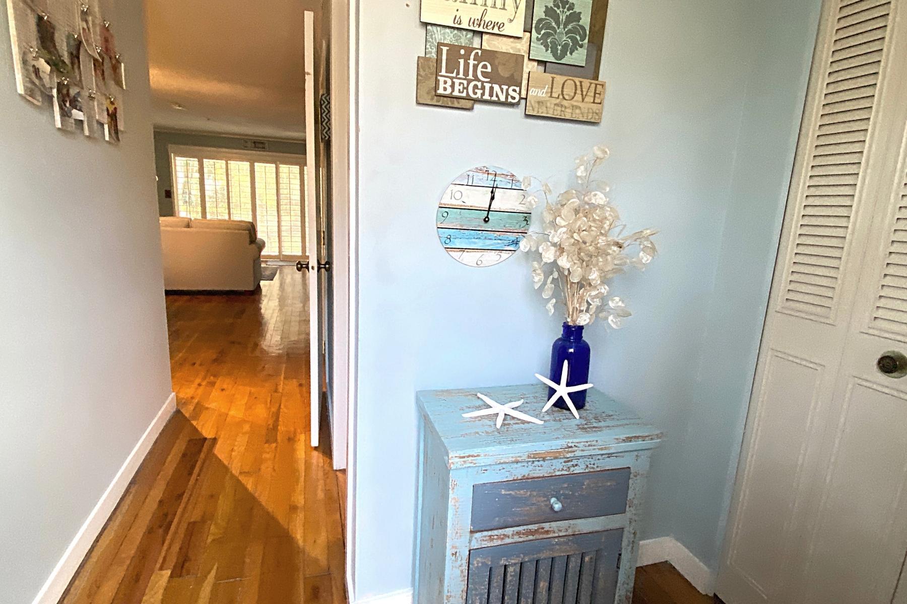 300 Buck Island Road, Unit 7B West Yarmouth, MA 02673 - Photo 3 of 22 a view of entryway