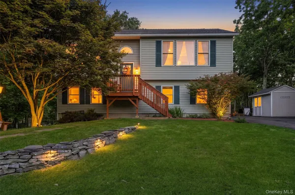 $375,000 | 32 Nightingale Trail West, Wurtsboro, NY 12790