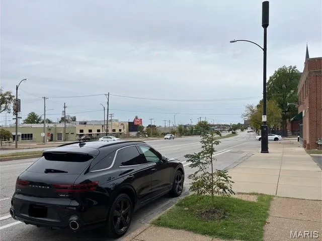 $275,000 | 1825 South 7th Street, Unit 13, St. Louis, MO 63104