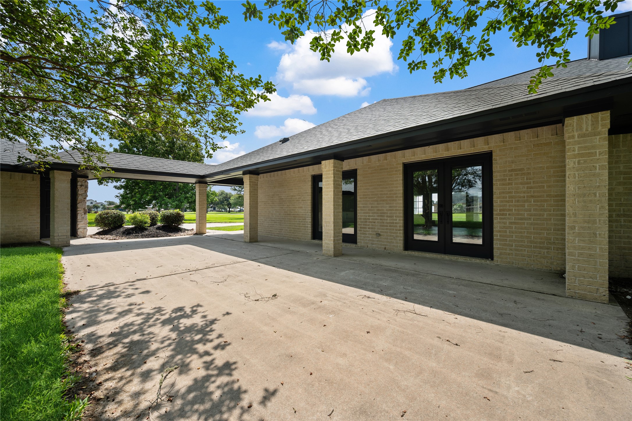 9035 Water Point Drive Beach City, TX 77523 - Photo 34 of 36 Back patio