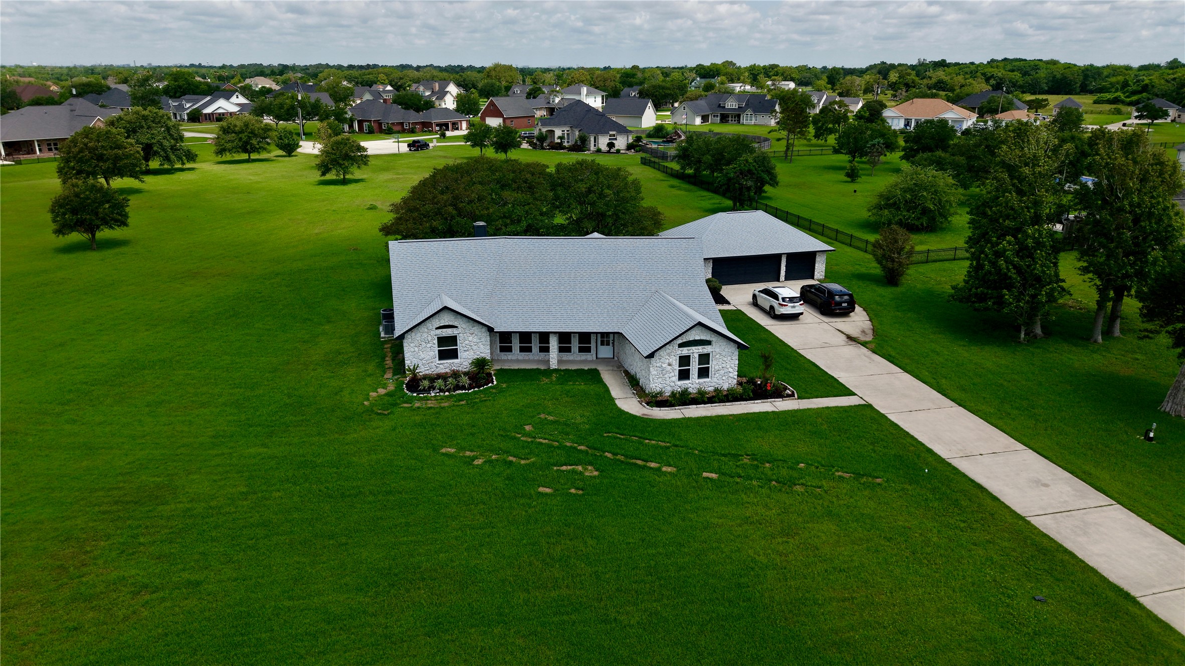 9035 Water Point Drive Beach City, TX 77523 - Photo 9 of 36