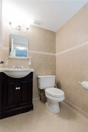 $3,000 | 3725 South Ocean Drive, Unit 1003, Hollywood, FL 33019