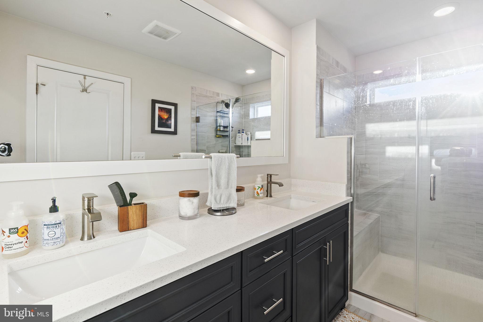 2439 Woodlands Road Baltimore, MD 21244 - Photo 18 of 46