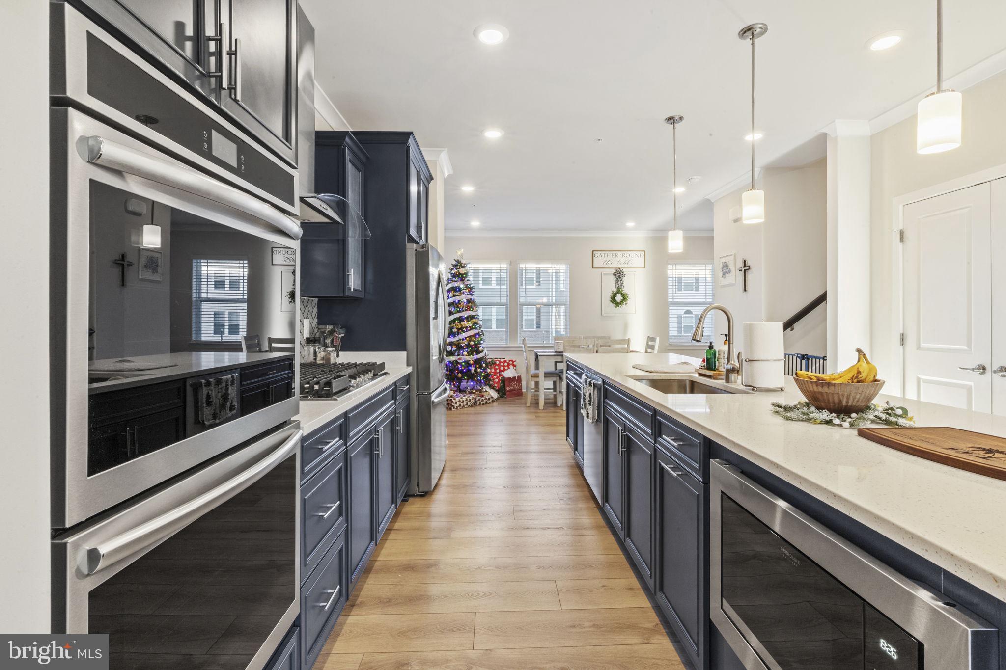 2439 Woodlands Road Baltimore, MD 21244 - Photo 3 of 46