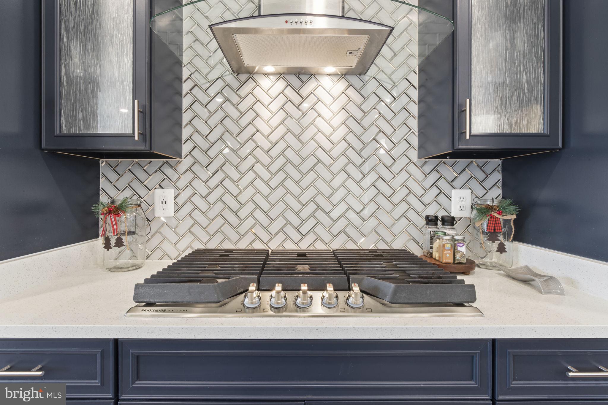 2439 Woodlands Road Baltimore, MD 21244 - Photo 4 of 46