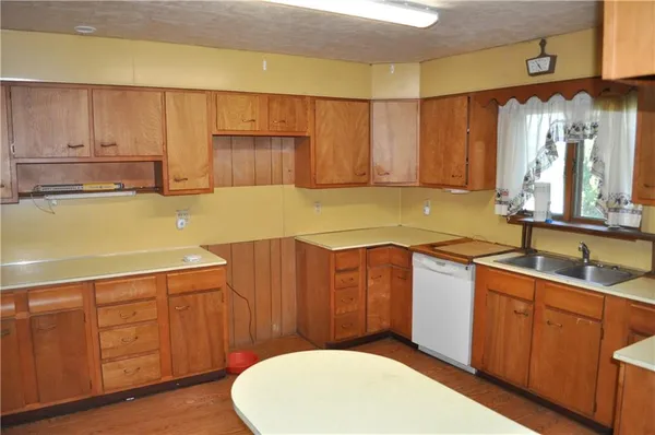 $165,000 | 214 North Young Avenue, King City, MO 64463