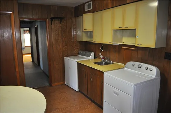 $165,000 | 214 North Young Avenue, King City, MO 64463