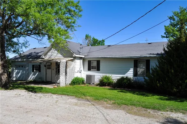 $165,000 | 214 North Young Avenue, King City, MO 64463