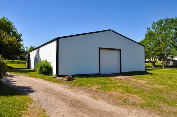$165,000 | 214 North Young Avenue, King City, MO 64463