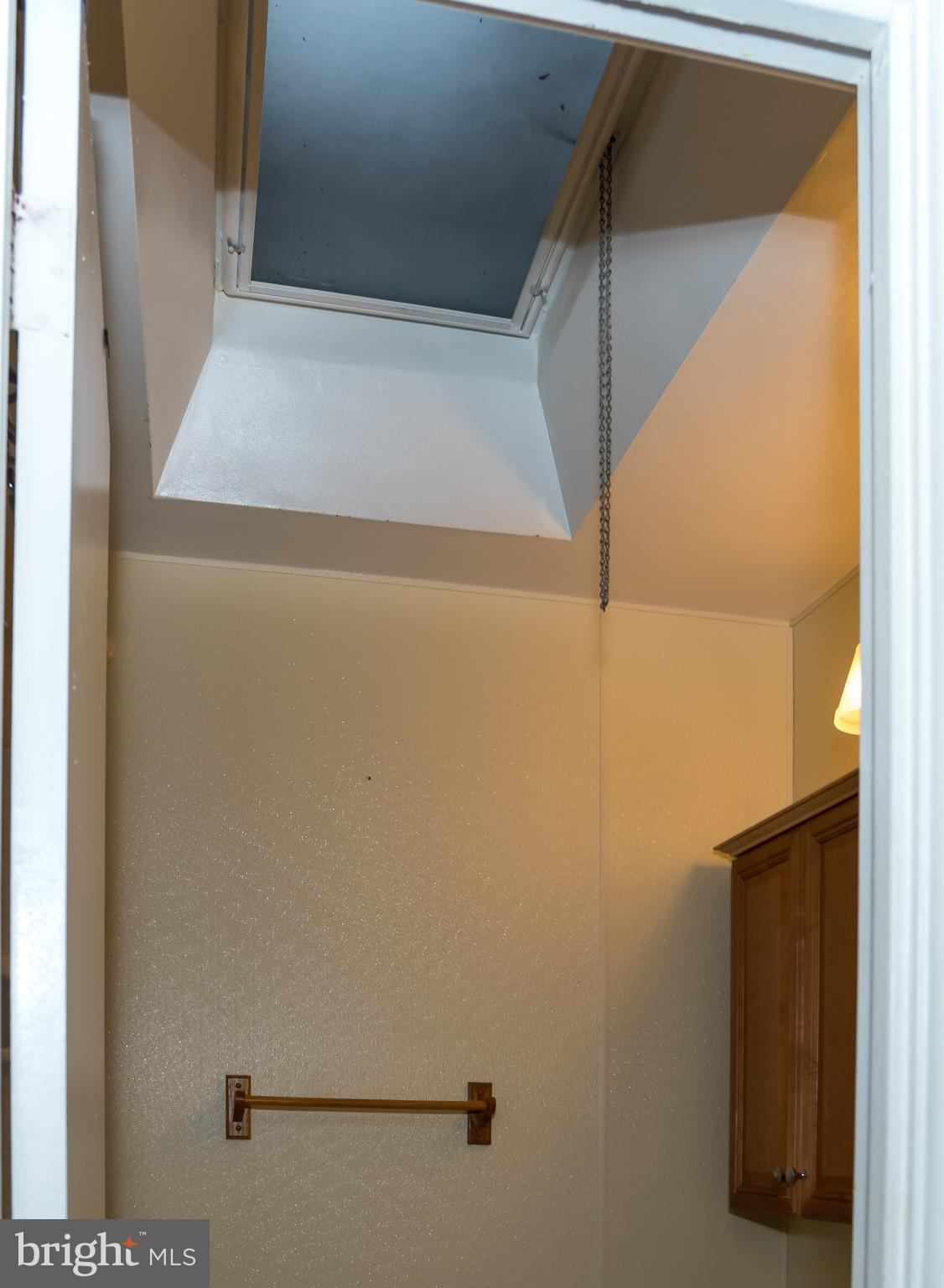 12406 Dunks Ferry Road Philadelphia, PA 19154 - Photo 25 of 28 Skylight