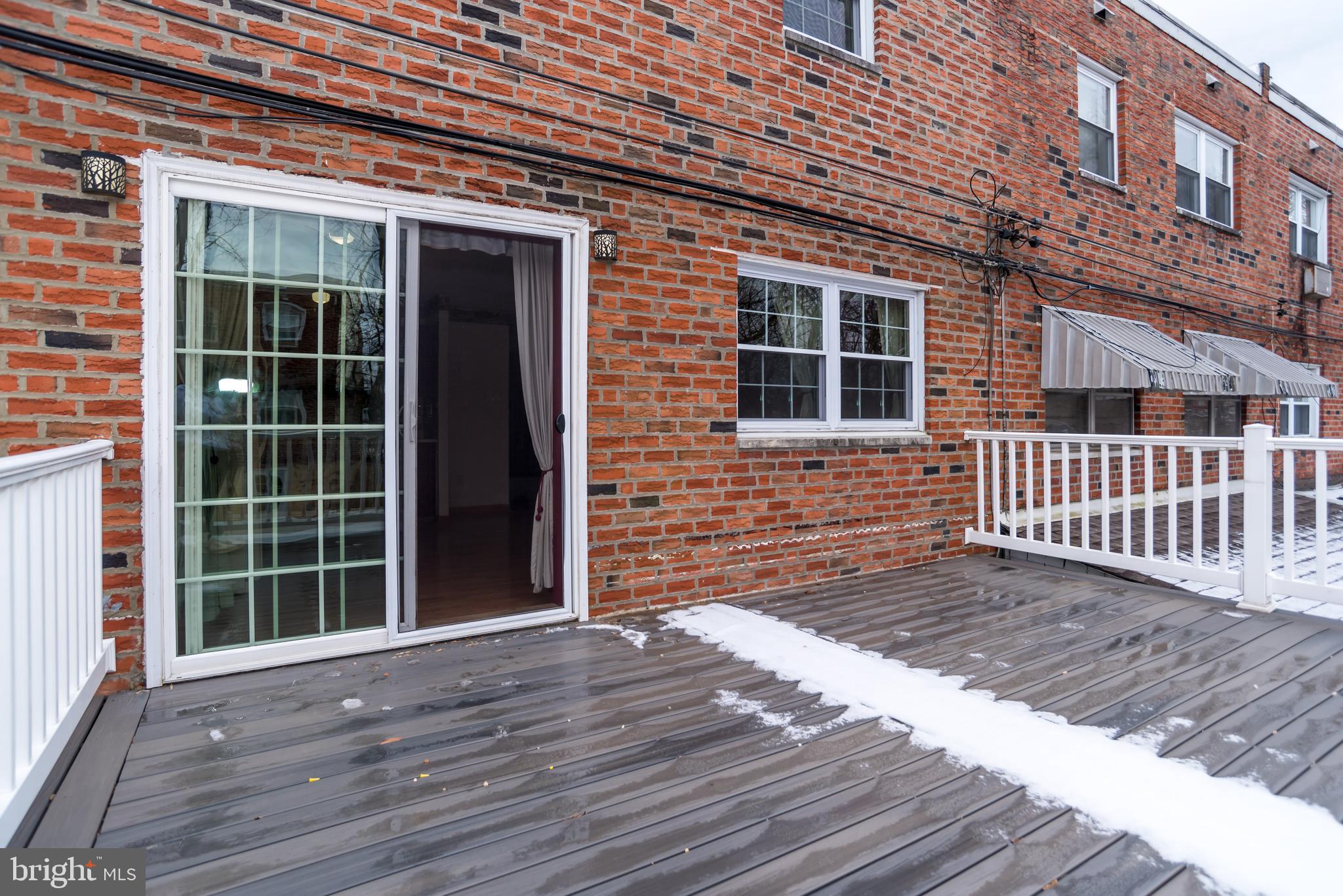 12406 Dunks Ferry Road Philadelphia, PA 19154 - Photo 5 of 28 Rear deck