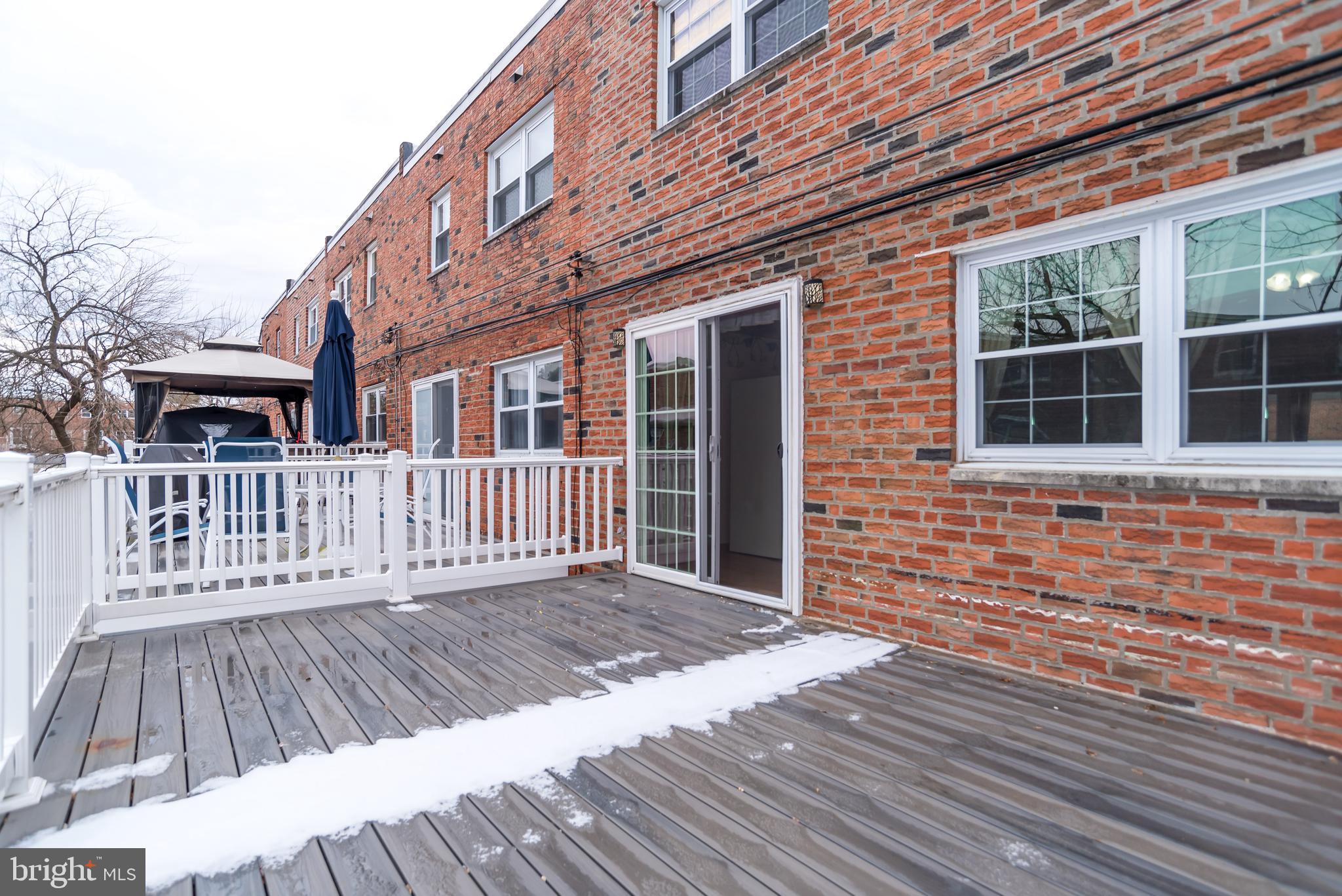 12406 Dunks Ferry Road Philadelphia, PA 19154 - Photo 10 of 28 Rear deck.