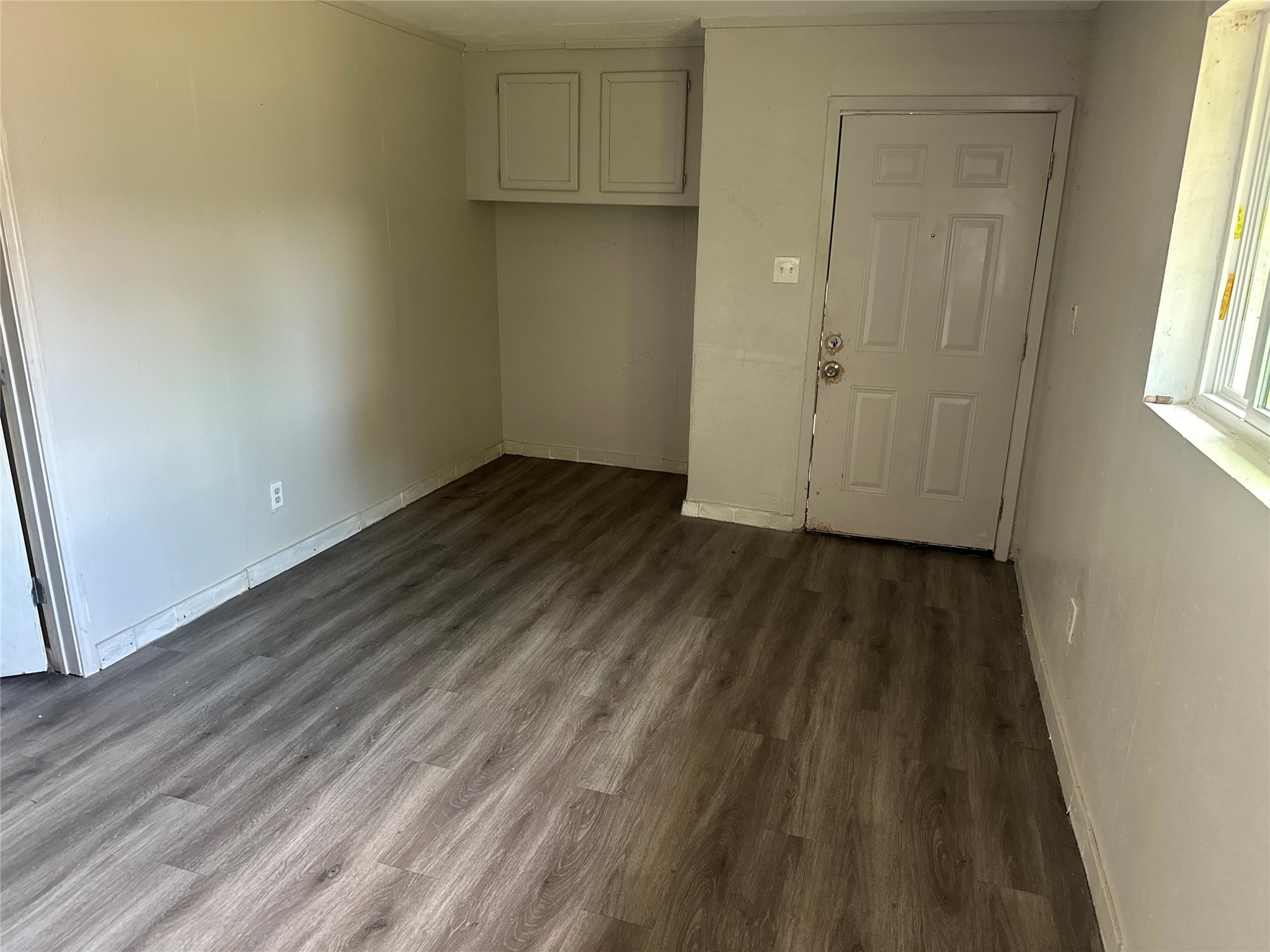 5409 Suez Street, Unit 4 Houston, TX 77020 - Photo 2 of 19 a view of wooden floor in an empty room