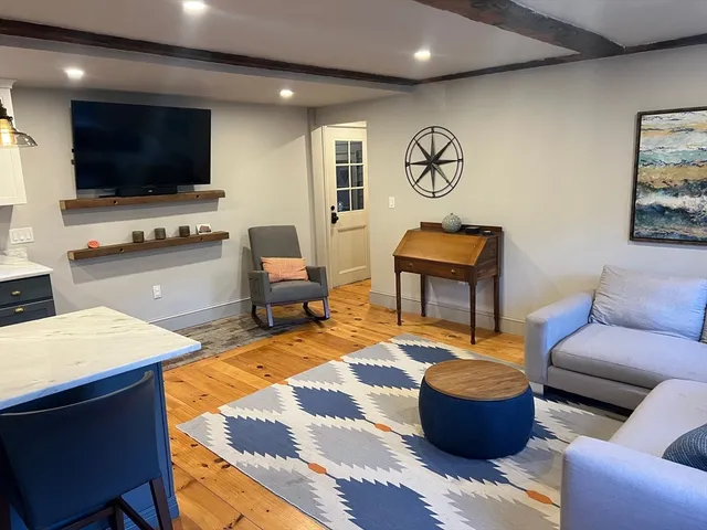 $3,600 | 32 Buffum Street, Unit 1, Salem, MA 01970