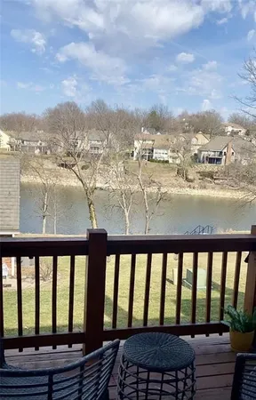 $295,000 | 210 Northeast Bayview Drive, Lee's Summit, MO 64064