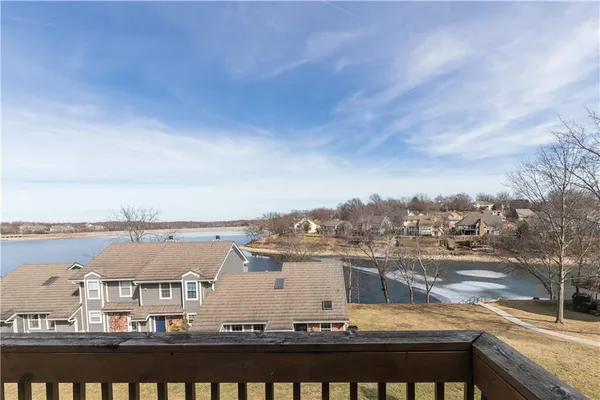 $295,000 | 210 Northeast Bayview Drive, Lee's Summit, MO 64064