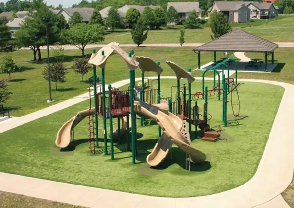 $290,000 | 210 Northeast Bayview Drive, Lee's Summit, MO 64064