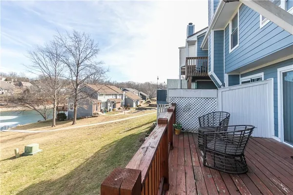 $295,000 | 210 Northeast Bayview Drive, Lee's Summit, MO 64064