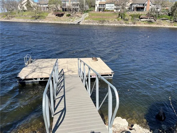 $290,000 | 210 Northeast Bayview Drive, Lee's Summit, MO 64064