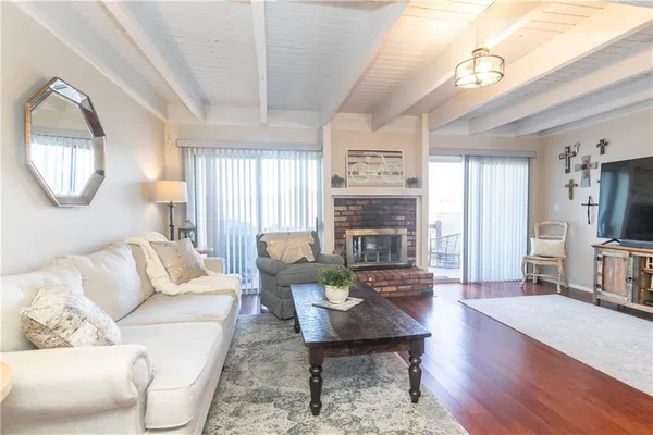 $295,000 | 210 Northeast Bayview Drive, Lee's Summit, MO 64064