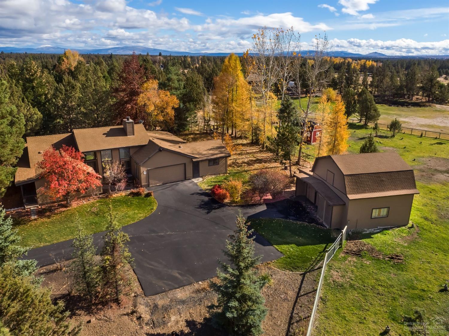 22009 Stormy Lane Bend, OR 97701 - Photo 1 of 25 Primary Photo