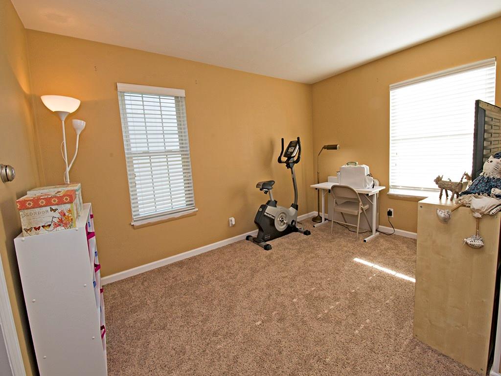 150 McGovern Road Houston, PA 15342 - Photo 11 of 24 Dining room/den