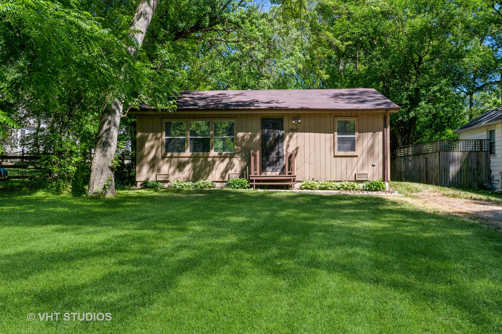38063 North Lee Avenue Spring Grove, IL 60081 - Photo 1 of 10