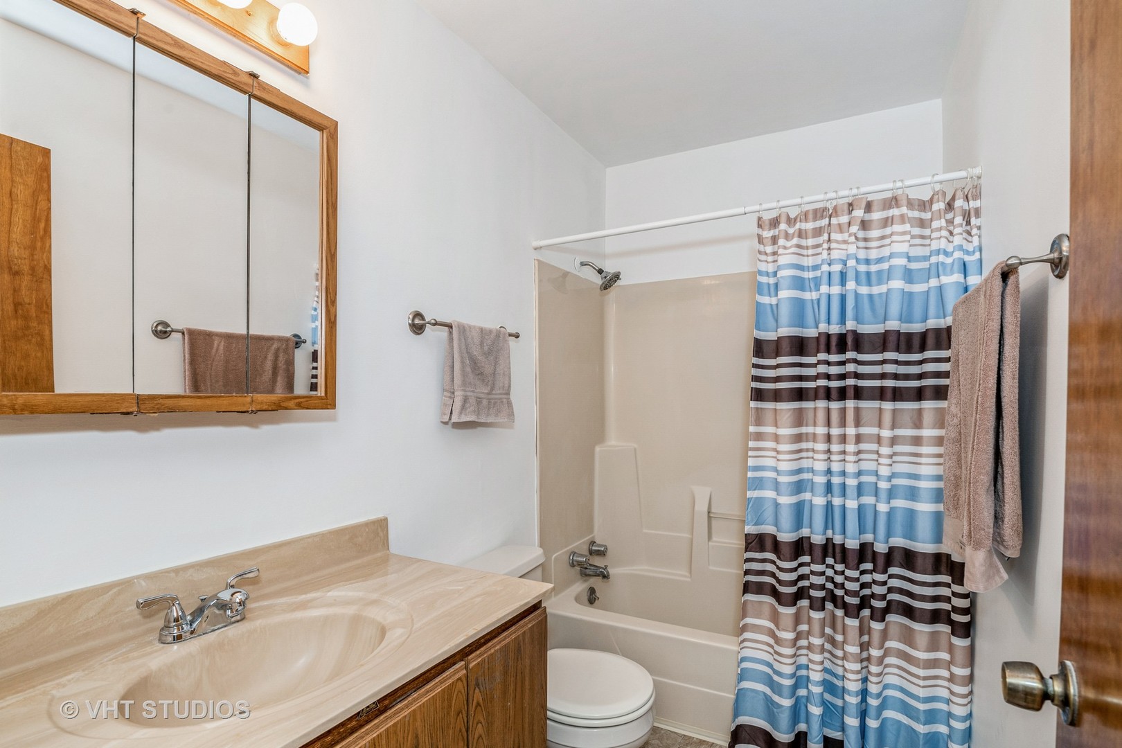 38063 North Lee Avenue Spring Grove, IL 60081 - Photo 6 of 10