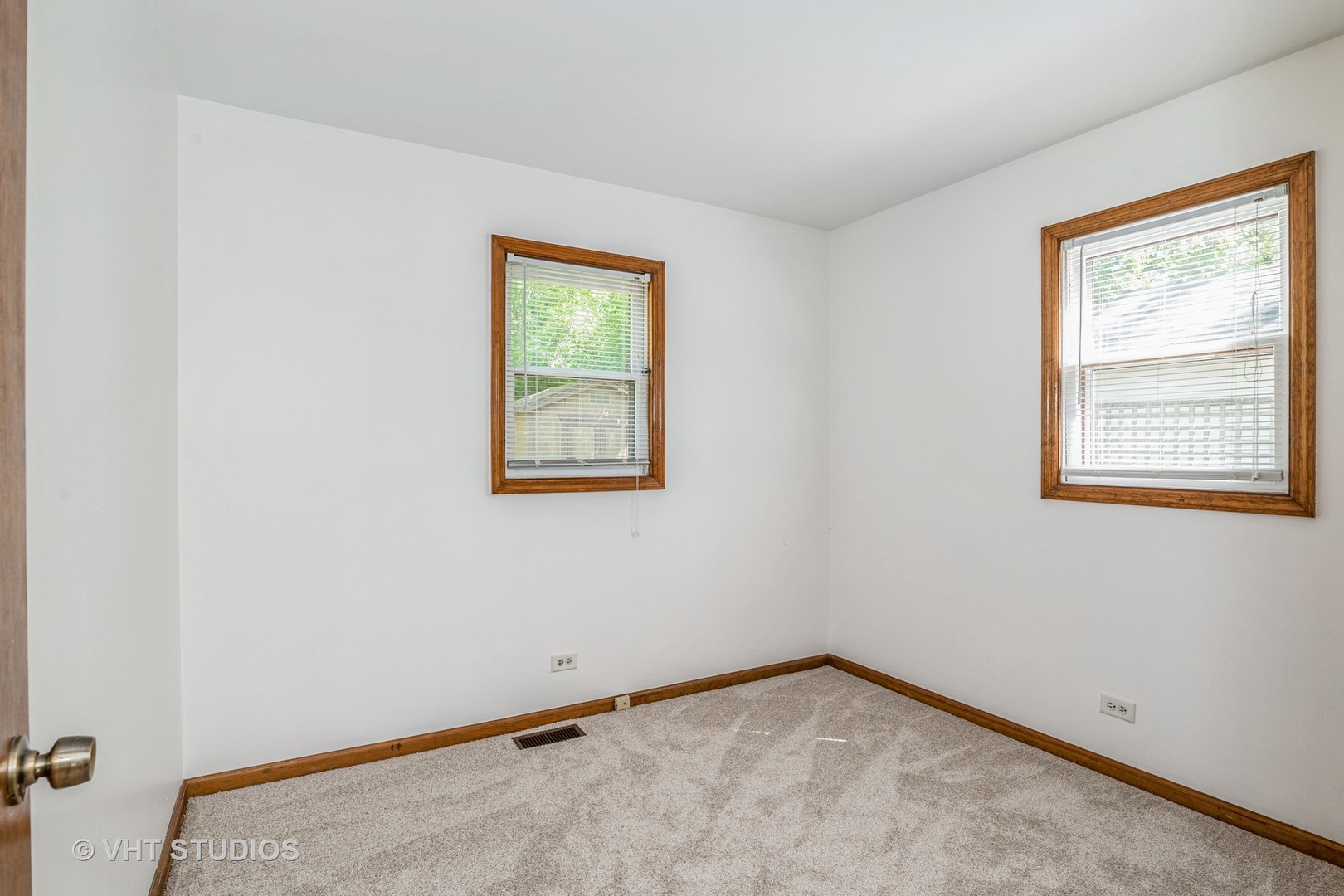 38063 North Lee Avenue Spring Grove, IL 60081 - Photo 7 of 10