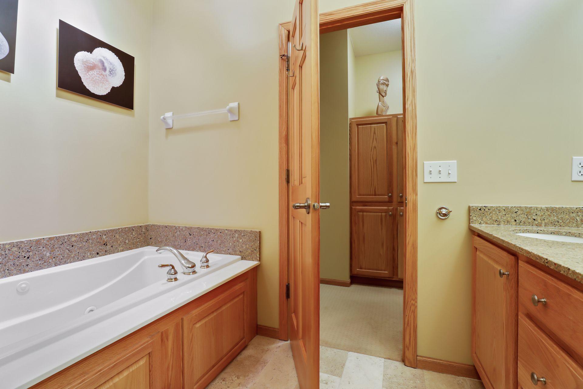17284 Tilia Ridge Eden Prairie, MN 55347 - Photo 26 of 41 Gallery Image 26