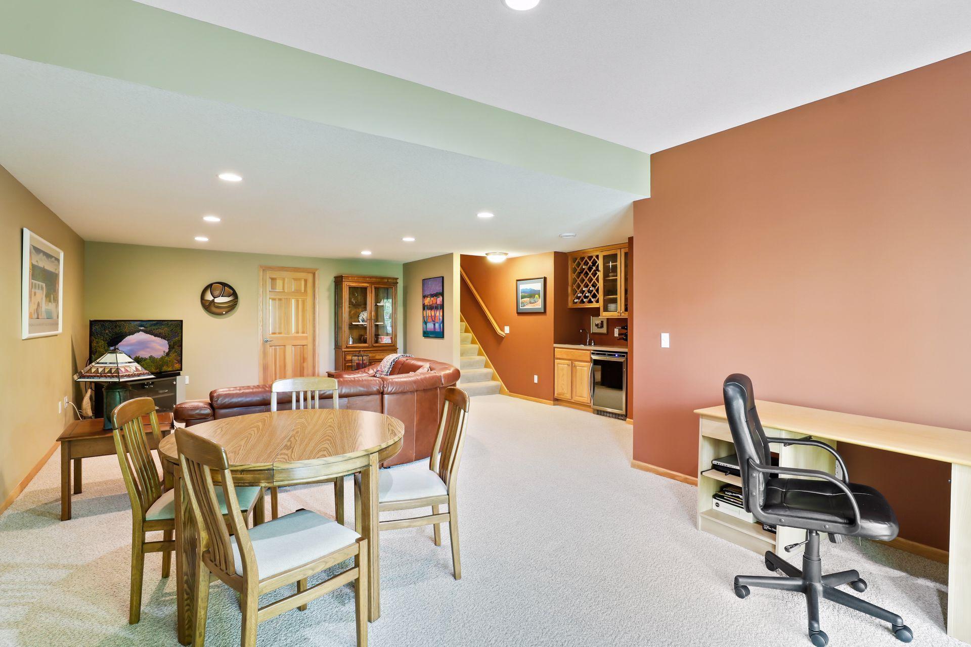 17284 Tilia Ridge Eden Prairie, MN 55347 - Photo 32 of 41 Gallery Image 32