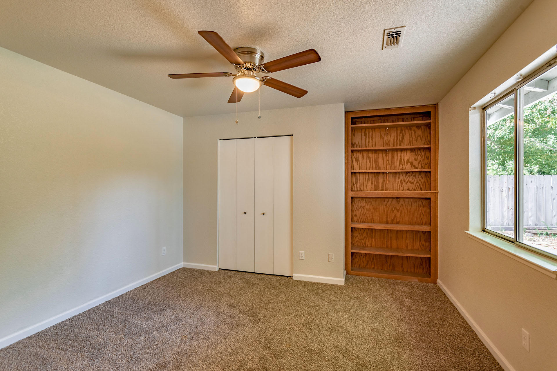 329 Michael Drive Red Bluff, CA 96080 - Photo 11 of 19 38 room 2