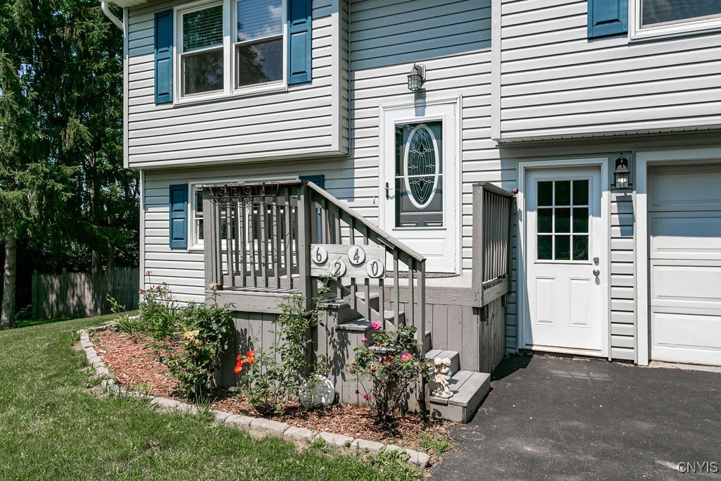 6240 Tobinlea Circle Manlius, NY 13057 - Photo 4 of 43