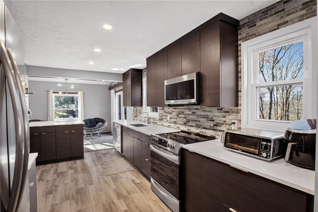 305 East Buffalo Church Road Washington, PA 15301 - Photo 11 of 49 This view opens the the Dining area