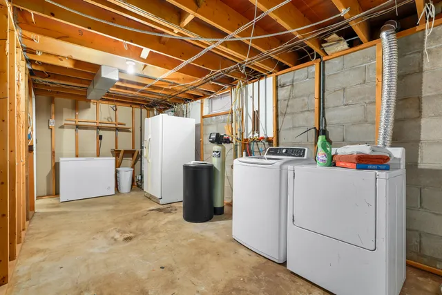 $324,900 | 717 East Avenue, West Salem, WI 54669