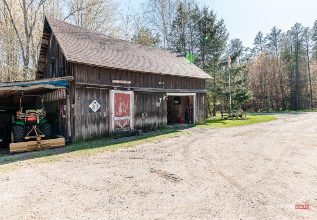 3442 North Weber Road Muskegon, MI 49445 - Photo 36 of 55 344NWeber019 LoRes