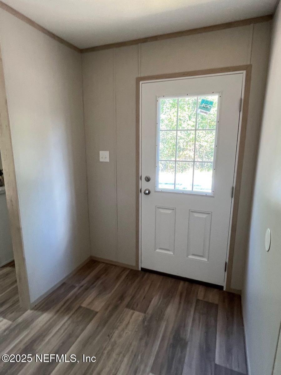 45692 Jones Way Callahan, FL 32011 - Photo 27 of 31 a view of a room that has a window in it
