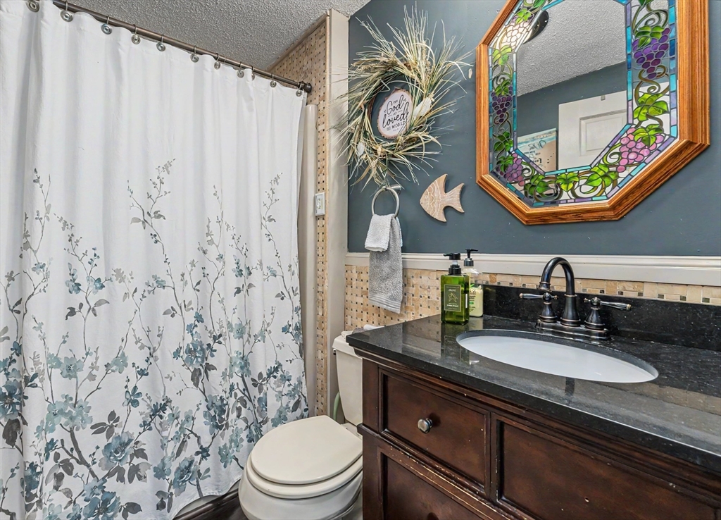 286 Pleasant Street Lowell, MA 01852 - Photo 17 of 38