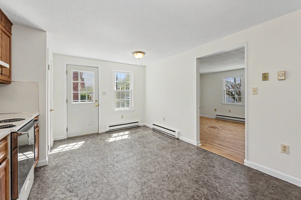 286 Pleasant Street Lowell, MA 01852 - Photo 25 of 38