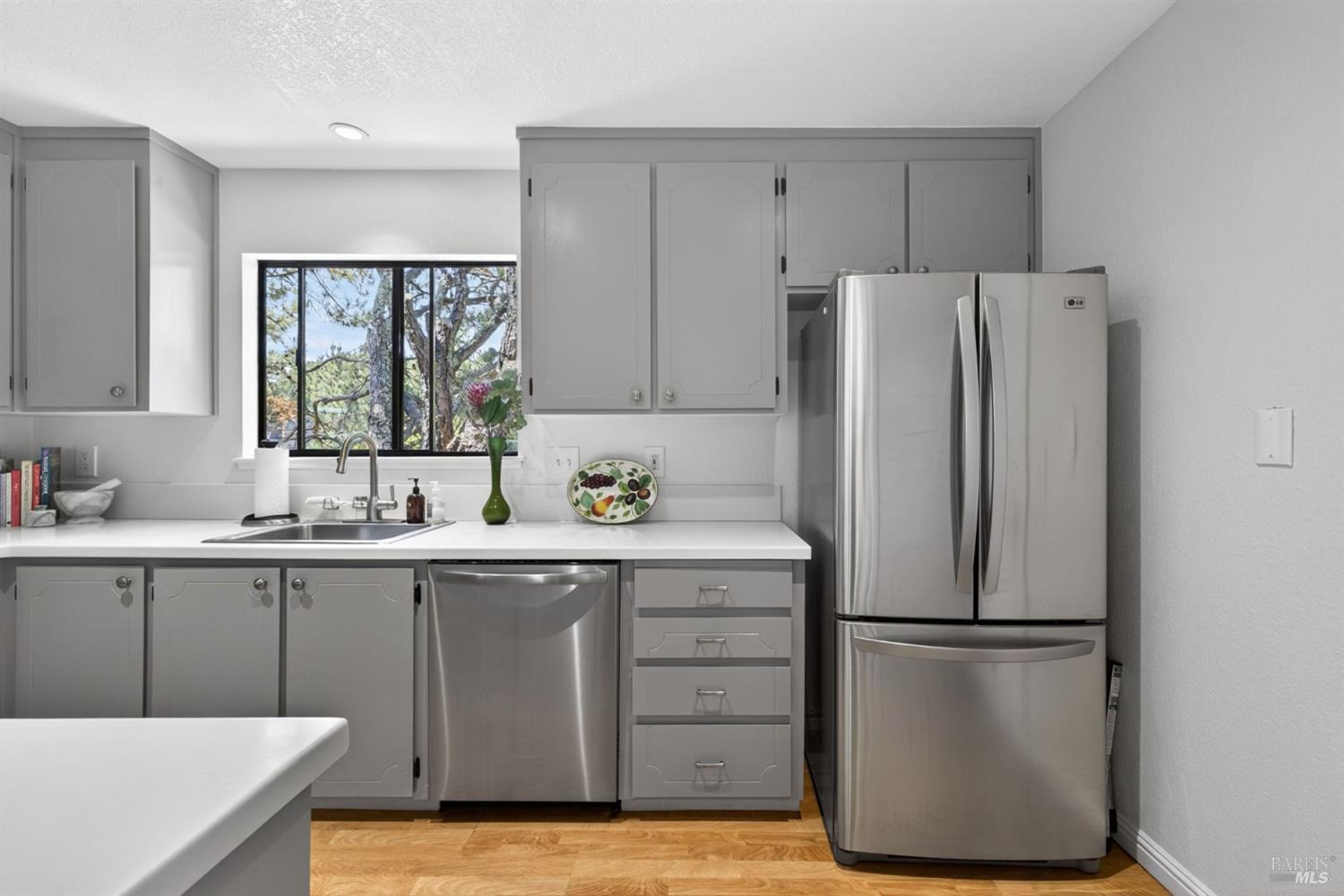 37 Greenside Way San Rafael, CA 94901 - Photo 6 of 41