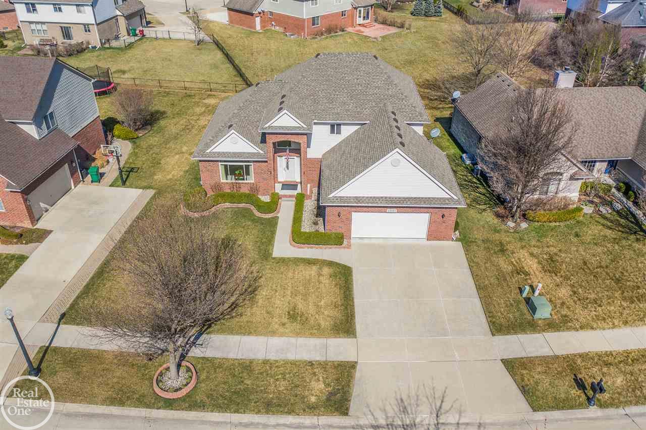 22661 Brantingham Road Macomb, MI 48044 - Photo 39 of 41 50038051-38.JPG