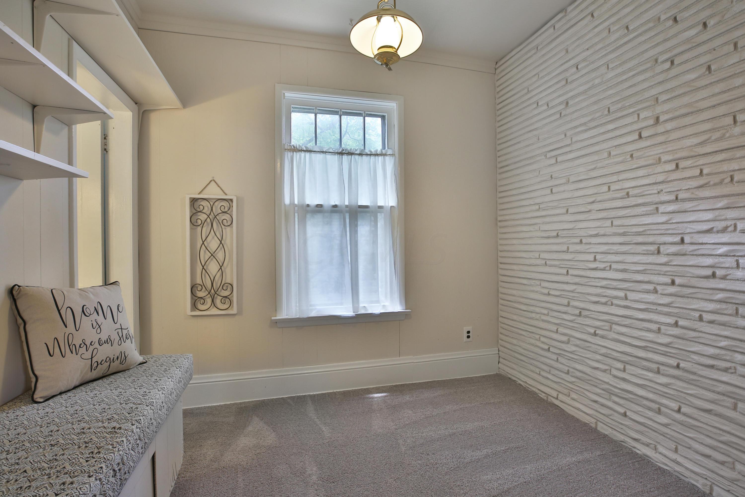 145 Crestview Road Columbus, OH 43202 - Photo 11 of 39