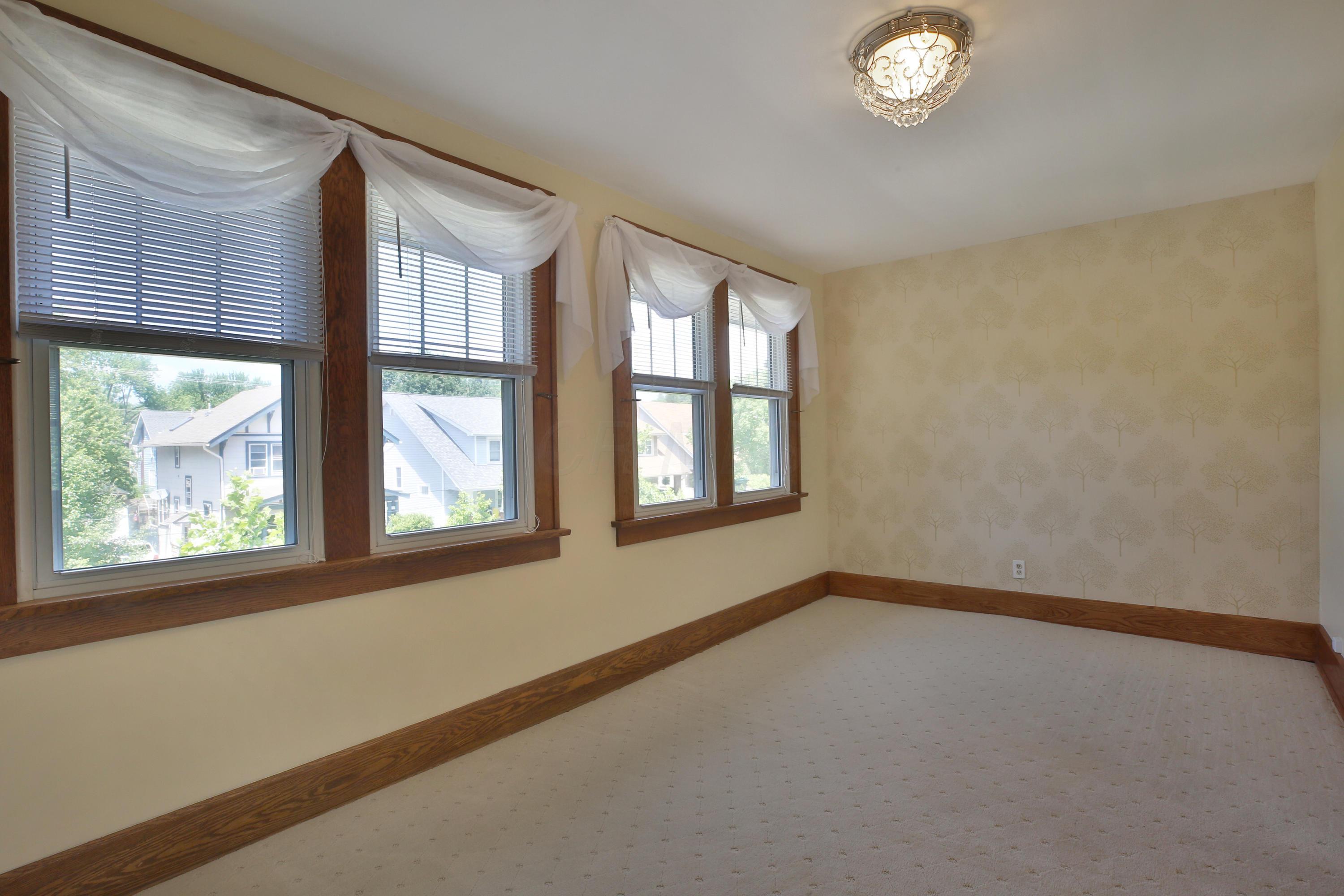 145 Crestview Road Columbus, OH 43202 - Photo 14 of 39