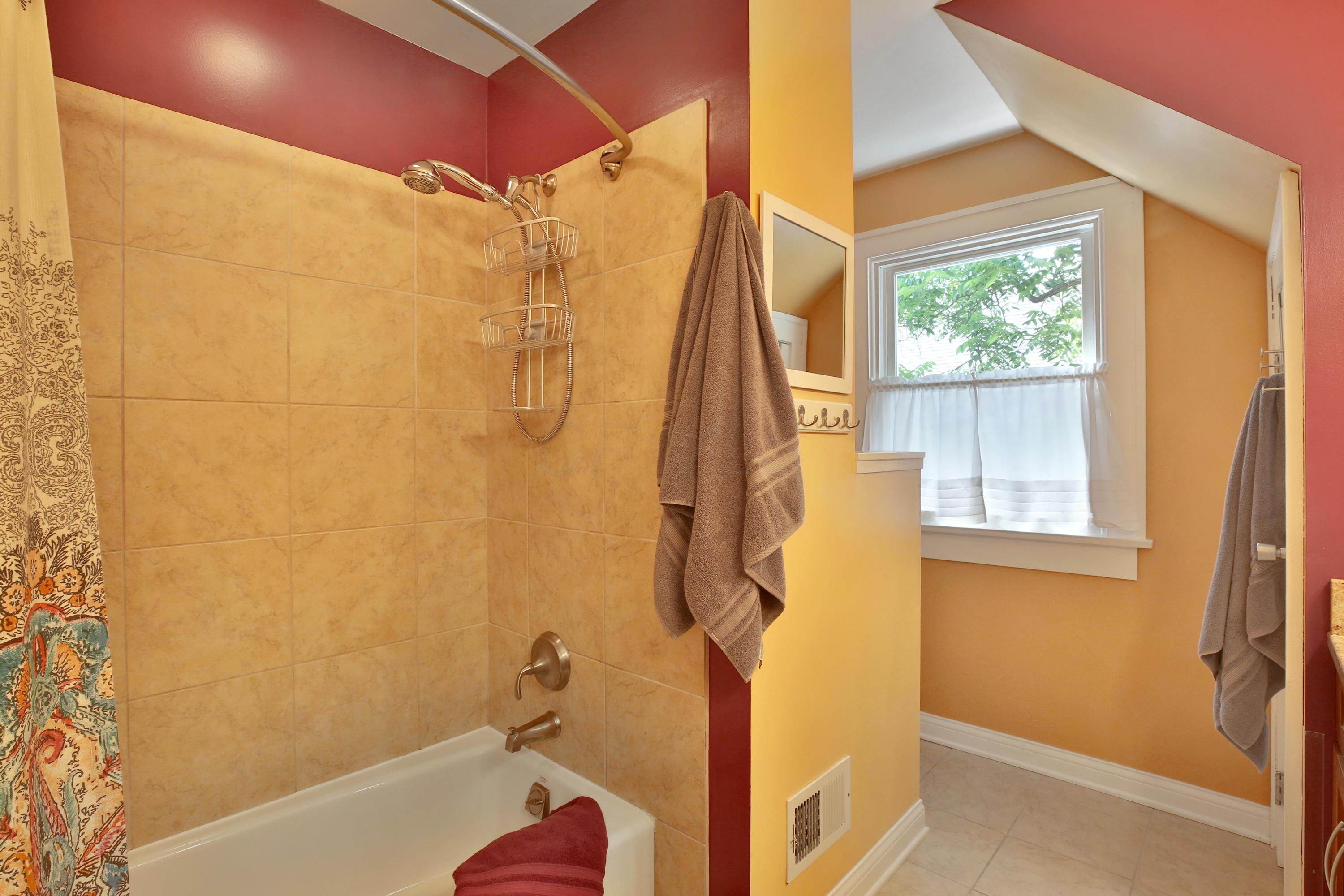 145 Crestview Road Columbus, OH 43202 - Photo 17 of 39