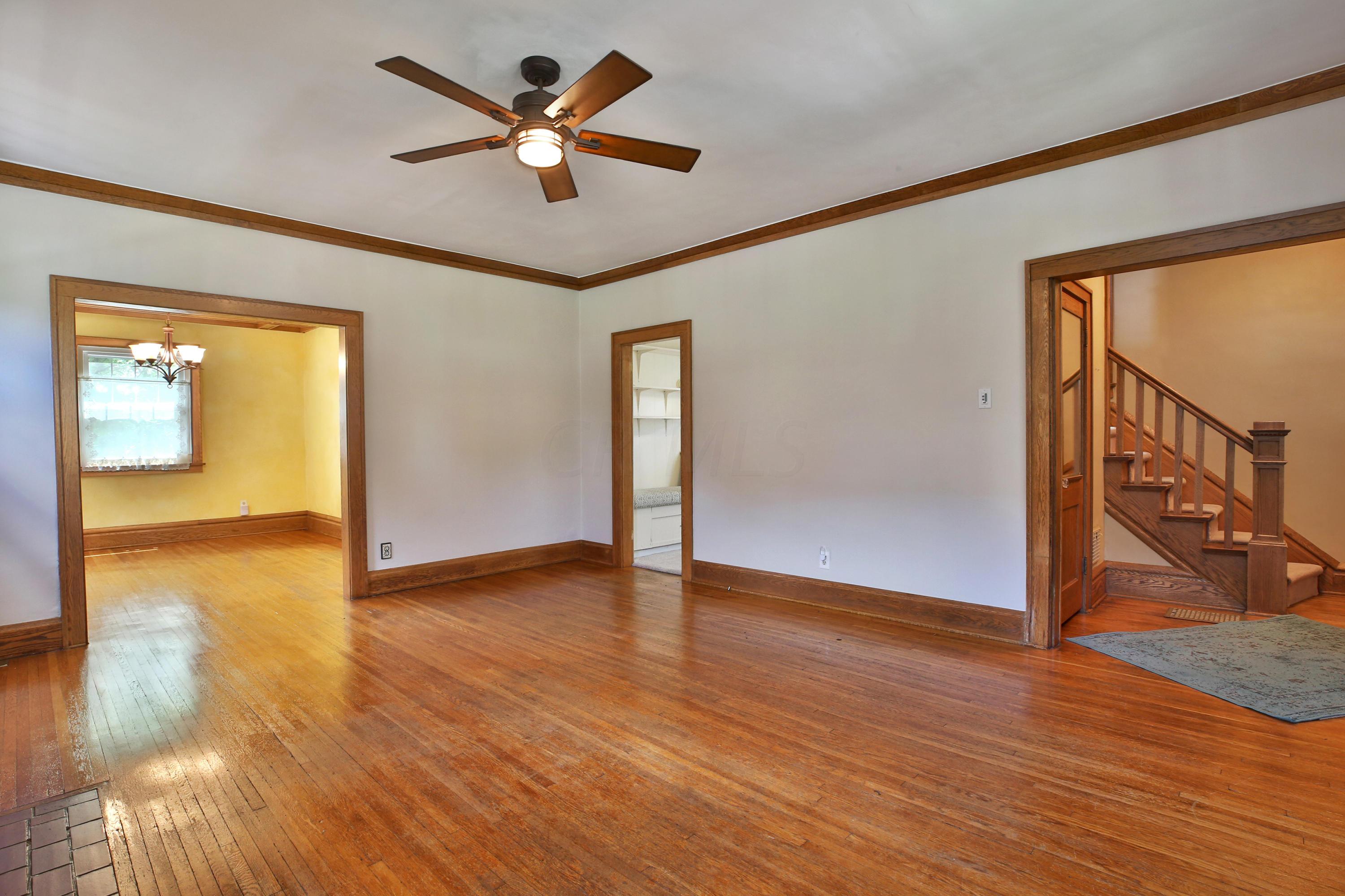 145 Crestview Road Columbus, OH 43202 - Photo 4 of 39